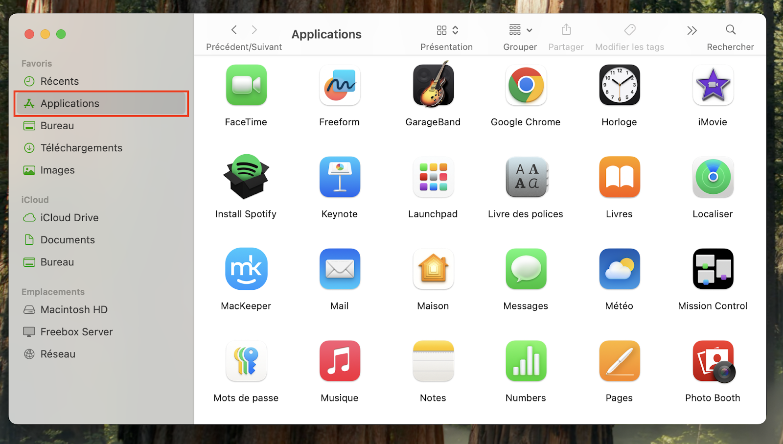 Pour se débarrasser du message « macOS n’a pas pu vérifier que [app] est exempté de logiciel malveillant », ouvrez Finder, puis cliquez sur Applications.