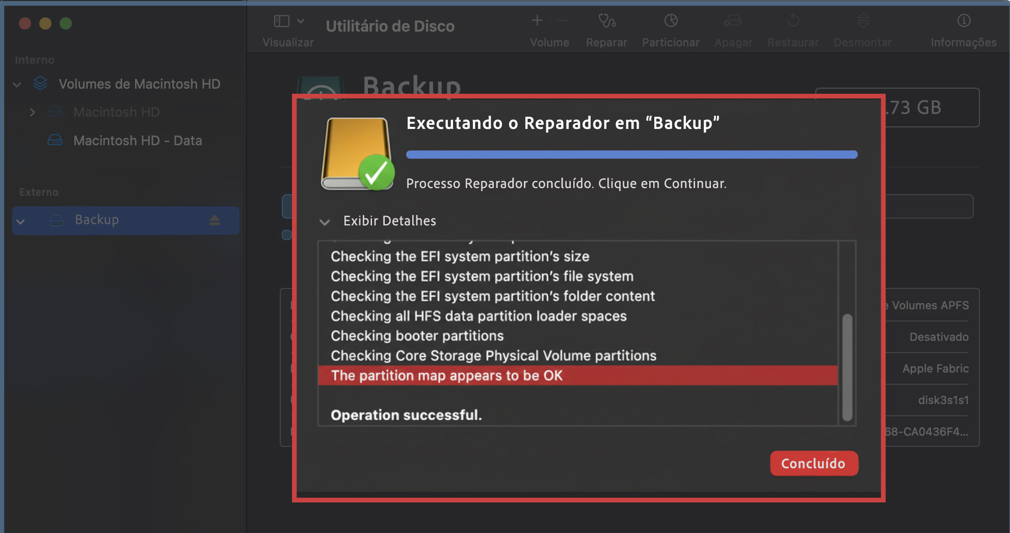 Para reparar os volumes, contêineres e discos no seu Mac, selecione um deles na barra lateral do Utilitário de Disco. Clique no botão Reparar e escolha Executar. Se você não vir um botão Executar, clique em Reparar Disco. Quando o processo terminar, clique em Concluído.