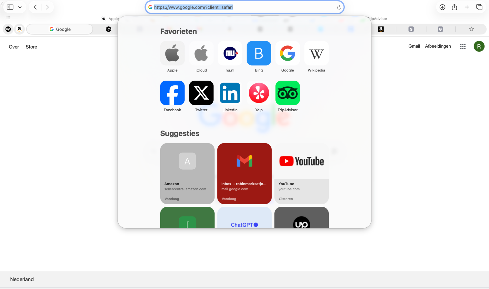 Als je in Safari op de adresbalk klikt, zie je de volledige URL. Zo kun je controleren of je op een nepwebsite zit of dat er geen verbinding via HTTPS is, dat voor versleuteling zorgt.