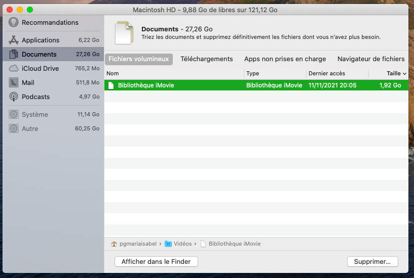 Sélectionnez les fichiers que vous souhaitez effacer de votre Mac, puis cliquez sur Supprimer.