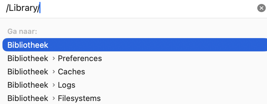 Het venster Ga naar map toont het pad ~/Library/Preferences dat door de gebruiker is ingevoerd om de benodigde map te openen.