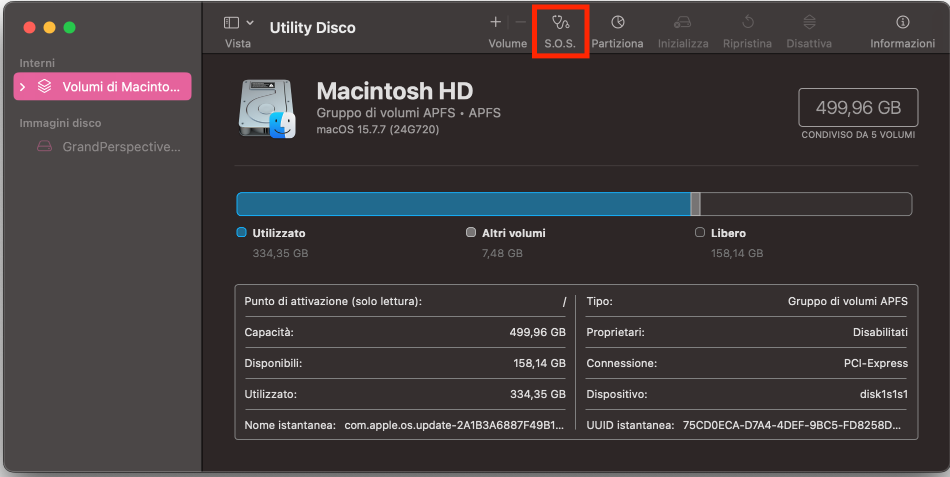 Utility Disco su Mac con il disco di avvio selezionato. Clicca Pronto soccorso per controllare gli errori del disco che potrebbero impedire di svuotare il cestino del Mac.