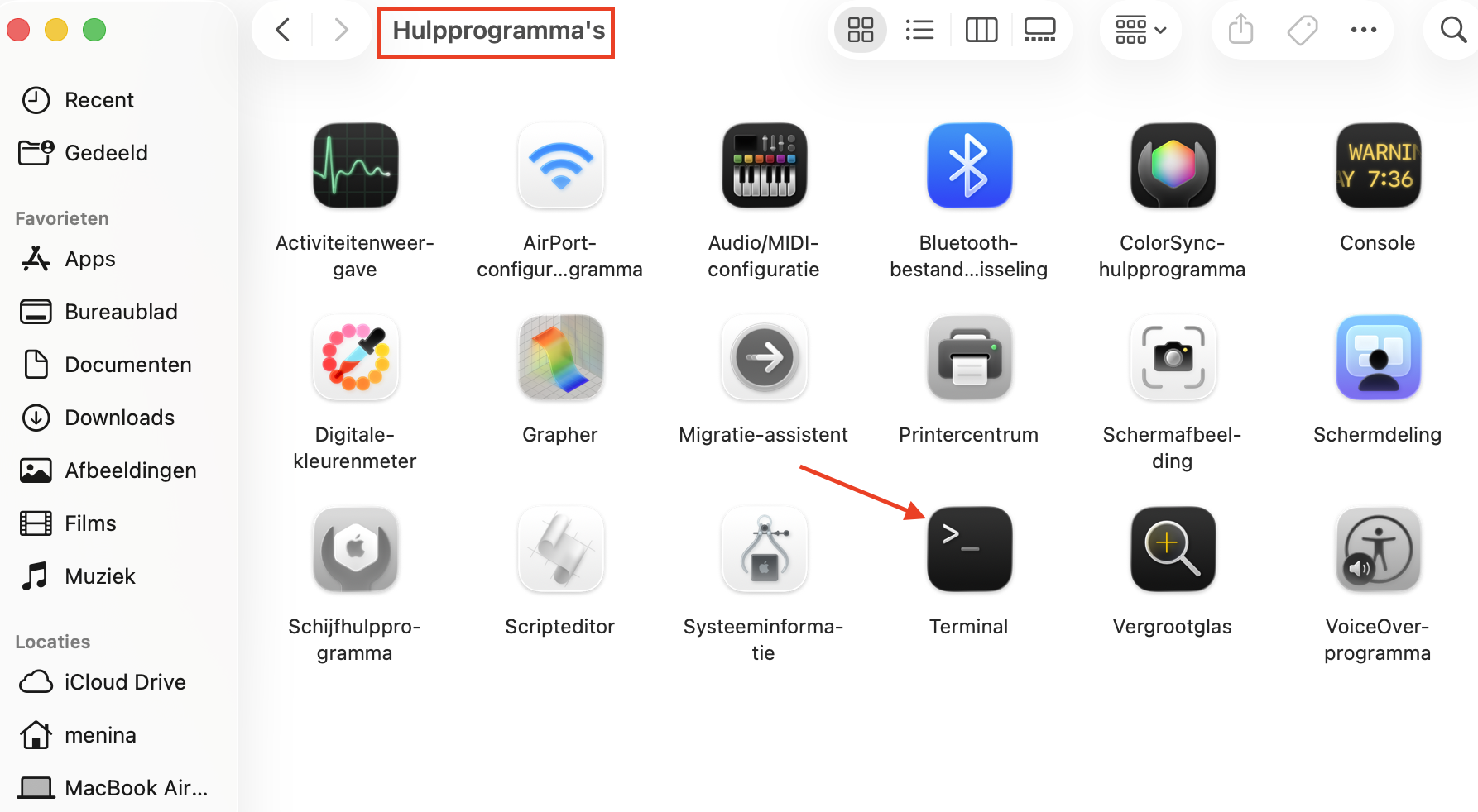 Open de map Hulpprogramma’s en dubbelklik op Terminal om deze te openen.