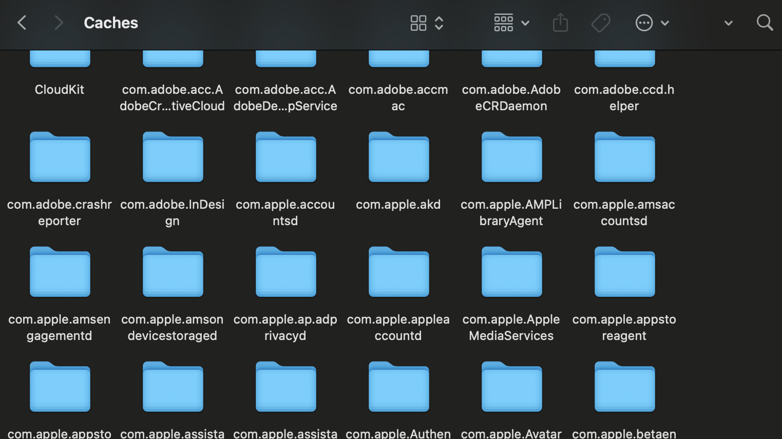 In the ~/Library/Caches/ folder, select all files and subfolders, then move them to the Trash to clear cached data and free up memory.