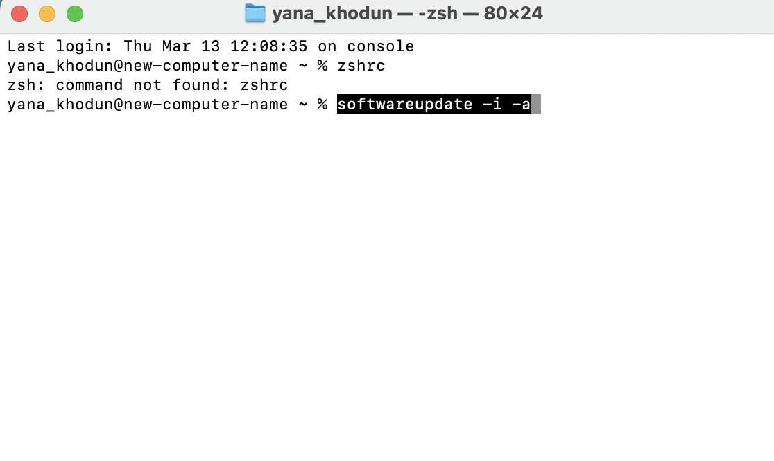Heb je last van traag internet op je Mac? Om Safari verder bij te werken via Terminal typ je softwareupdate -i -a en druk je op Enter/Return