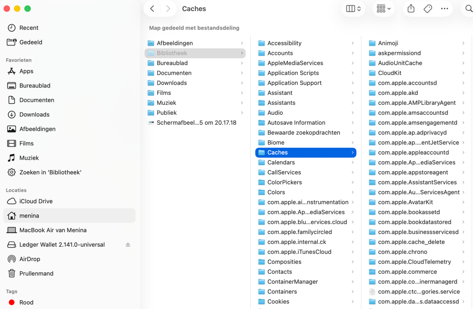 In de map Bibliotheek vind je de aparte map Caches. Open deze en verwijder de specifieke of alle aanwezige bestanden door ze naar de Prullenmand te verplaatsen.