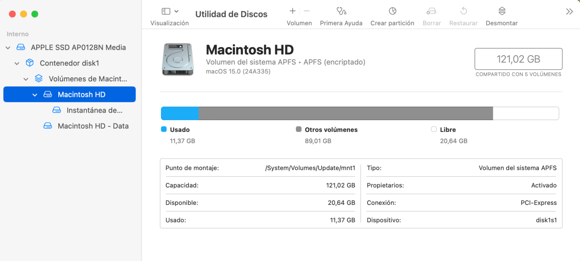 La aplicación Utilidad de Discos en un Mac, con Primera ayuda seleccionado. Cómo arreglar servicio de cuentas quiere usar el llavero de inicio de sesión.