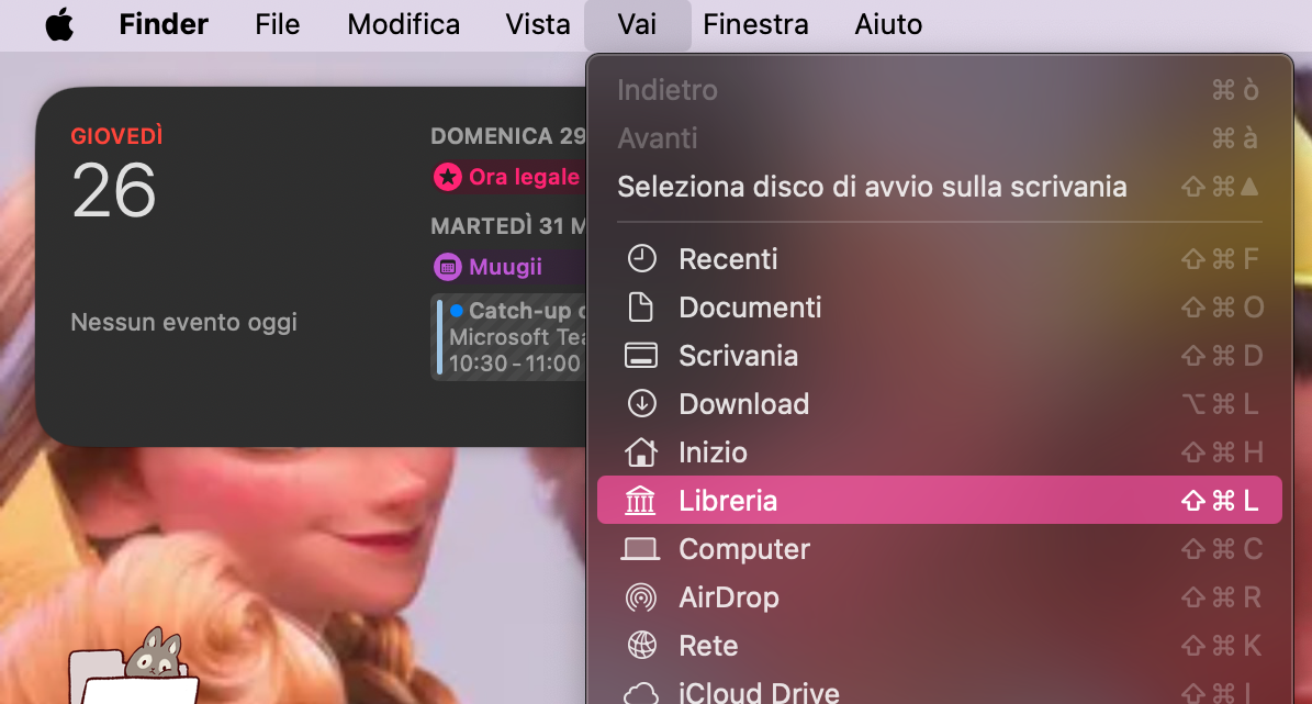 Il menu Vai aperto nel Finder su Mac. Seleziona Libreria per aprire la cartella Libreria, dove puoi eliminare i file delle preferenze di Safari.