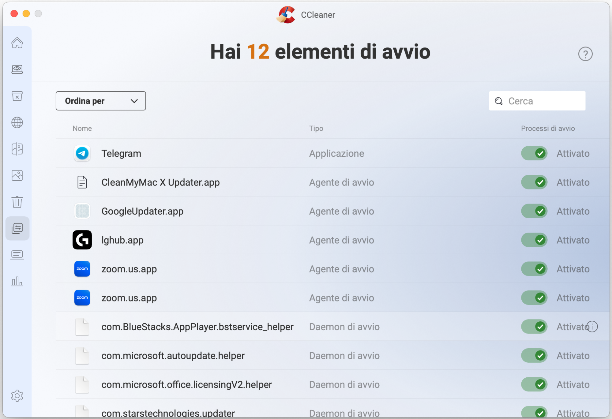 Gestisci gli elementi di avvio di macOS in CCleaner andando su Gestisci app all’avvio. Qui puoi scegliere tutti i diversi programmi che vuoi attivare o disattivare all’avvio del computer.