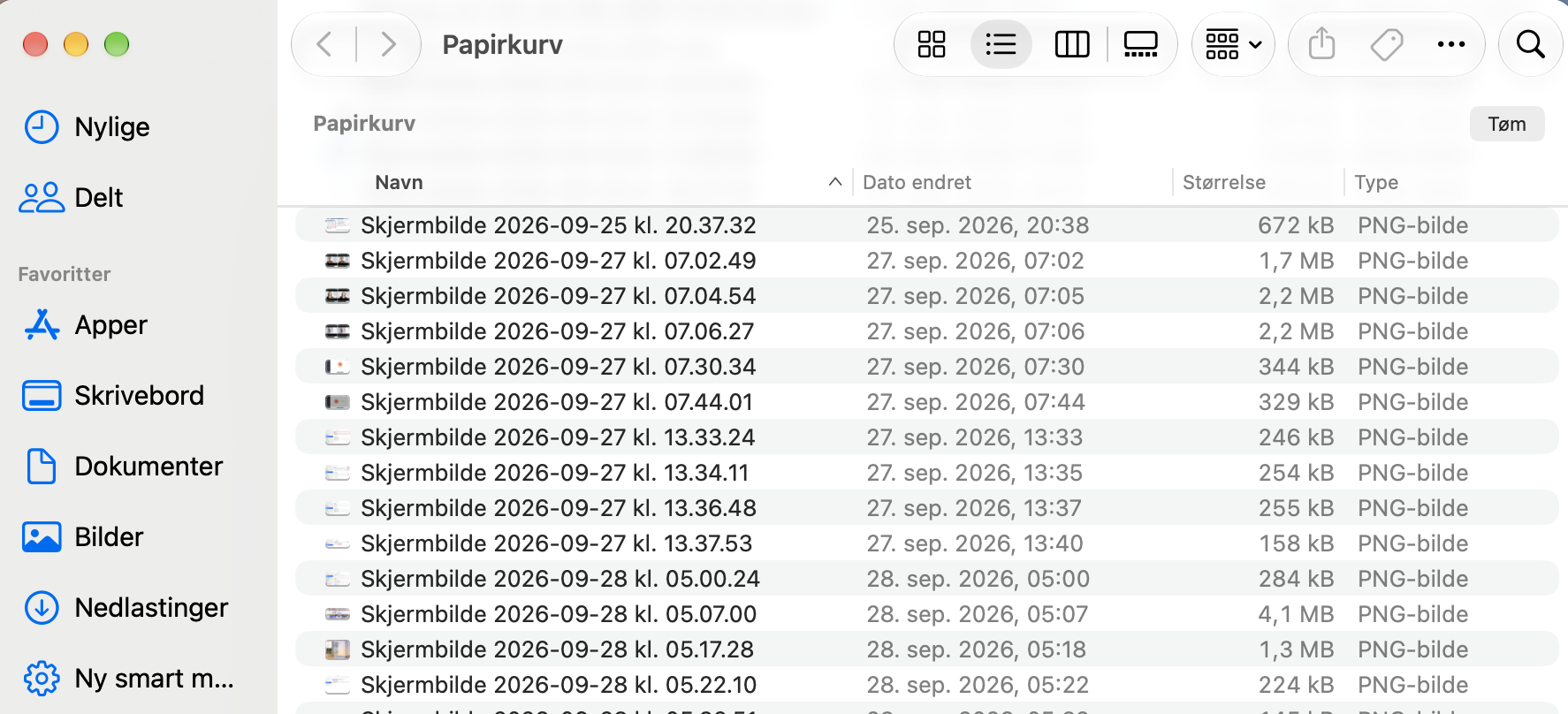 Finder på Mac som viser en liste over filer i papirkurven. Sørg for å regelmessig fjerne filer fra papirkurven for å frigjøre plass på oppstartsdisken til Macen.