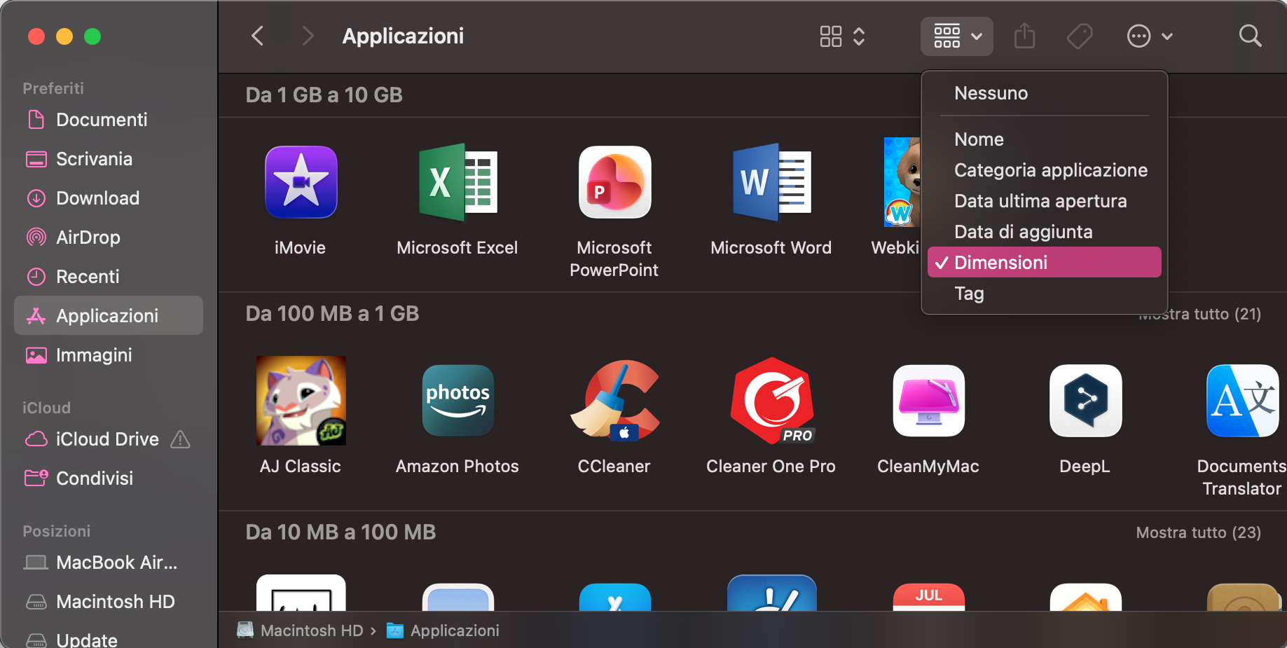In Finder, apri la cartella Applicazioni, passa alla visualizzazione elenco dal menu Visualizza e ordina gli elementi per Dimensione per identificare le app più grandi.