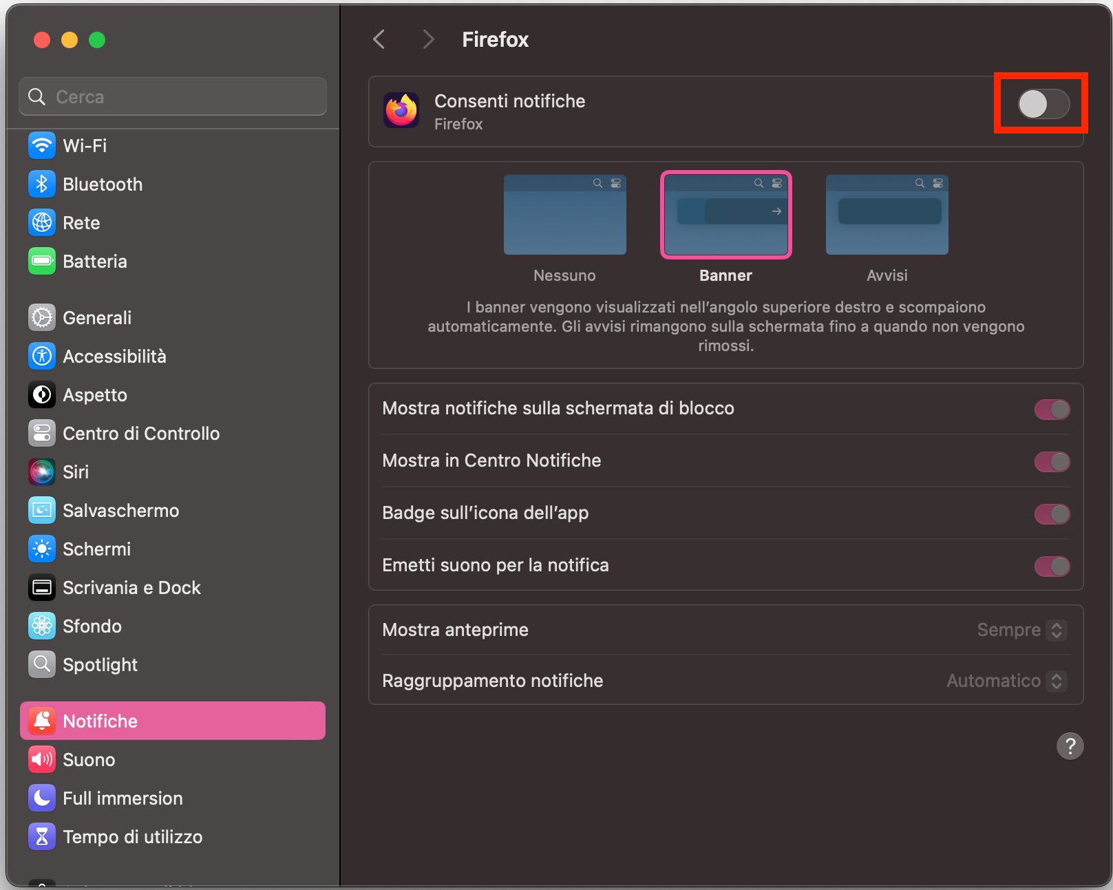Le impostazioni Notifiche di Apple, con le opzioni per Firefox visibili. Le notifiche sono disattivate. Un passaggio nella guida su come bloccare i falsi pop-up McAfee su Mac.