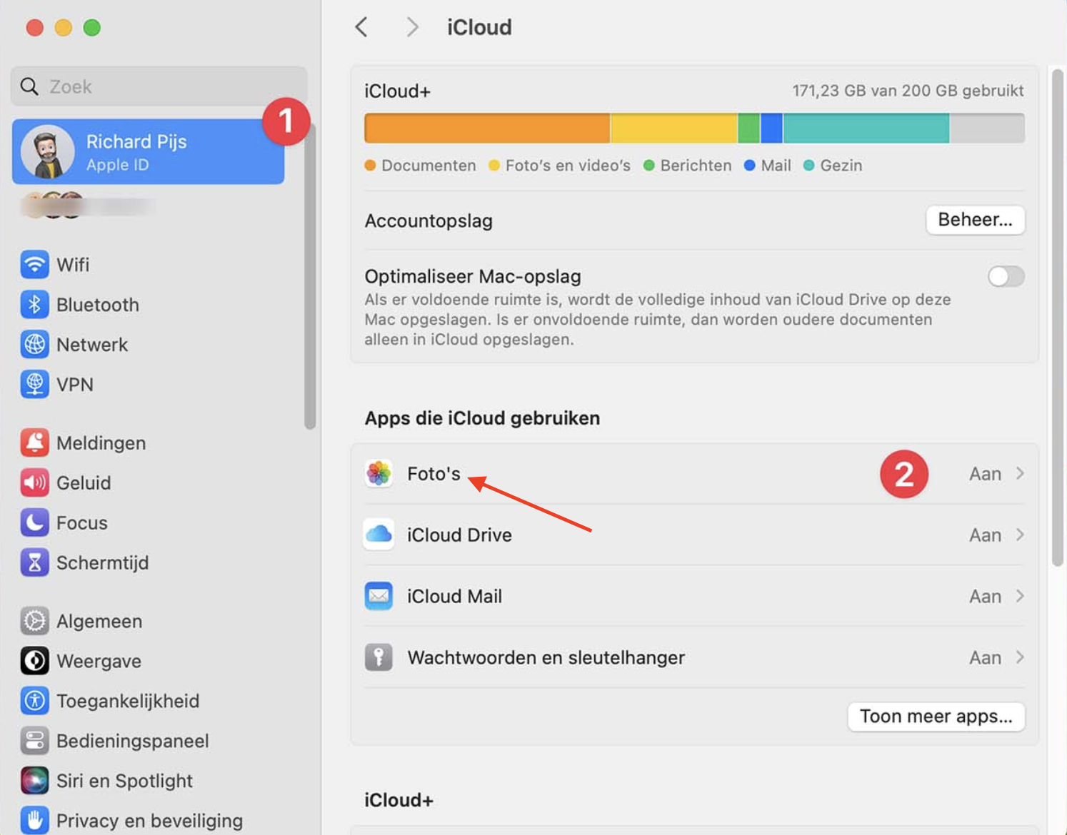 Systeeminstellingen op Mac met het menu iCloud. Klik op Foto’s om je synchronisatie-instellingen in te stellen en bestanden van Mac naar Mac te verplaatsen via iCloud-opslag.