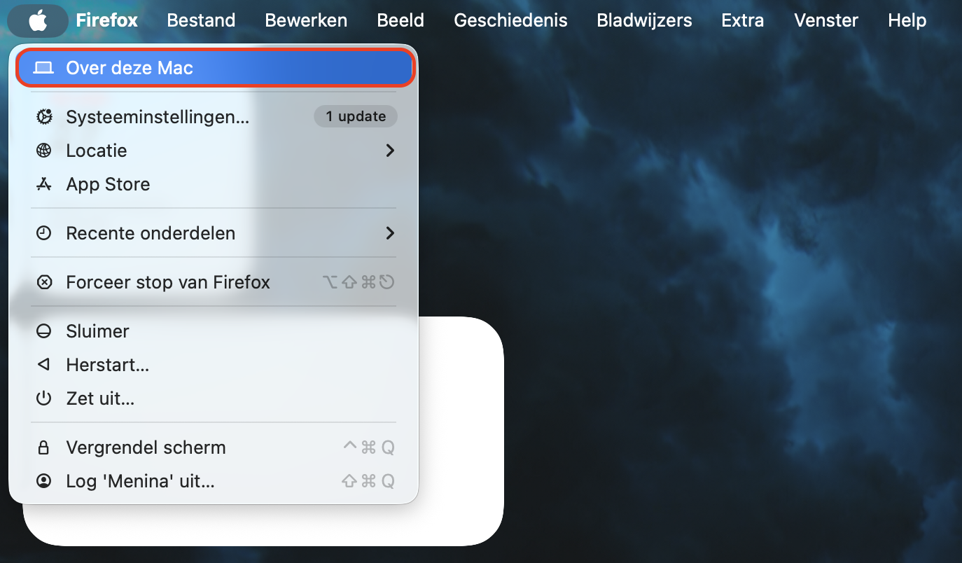 Om te achterhalen welk type Mac je hebt om op te starten in de veilige modus, klik je op het Apple-logo en kies je ‘Over deze Mac’ in het uitklapmenu.