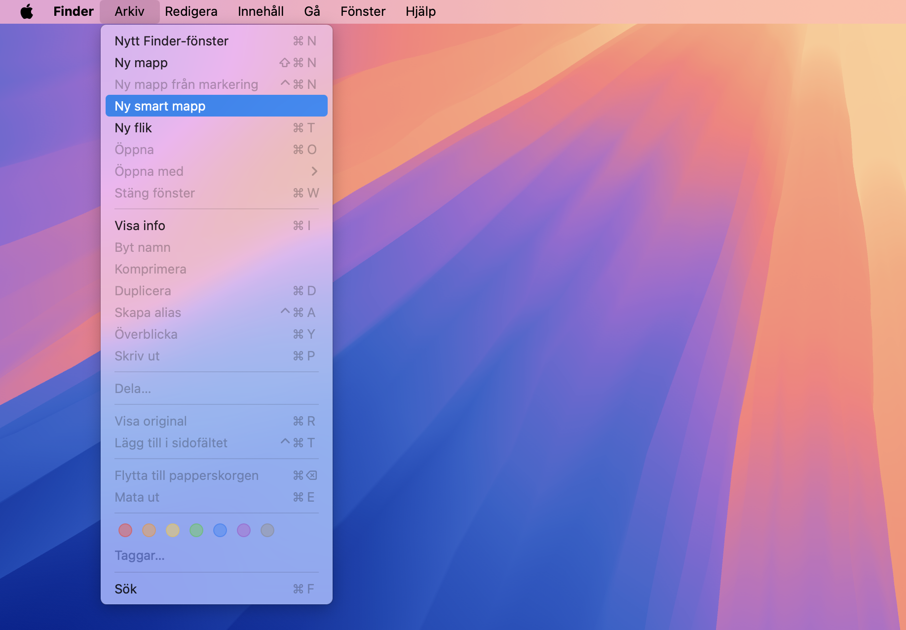 Med hjälp av funktionen smarta mappar i macOS Finder kan du sortera filer efter typ och därifrån leta efter eventuella dubblettbilder.