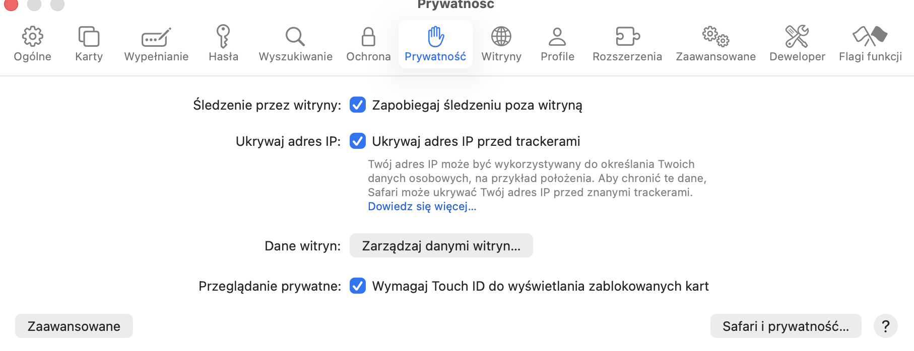 Menu Prywatność w ustawieniach Safari na Macu. Aby usunąć stare dane i zwolnić miejsce na Macu, kliknij Zarządzaj danymi witryn, a następnie Usuń wszystko.
