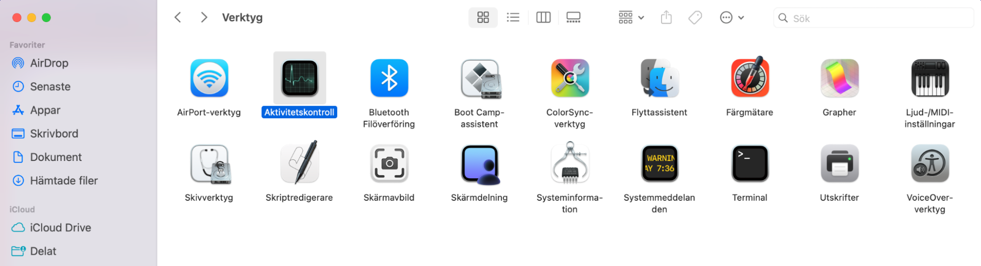 För justeringar och underhållsoptimering efter en uppdatering kan du öppna Aktivitetskontroll via Finder för att identifiera och övervaka appar som använder mycket processorkraft. Det förbättrar enhetens funktion efter macOS-uppdateringen.