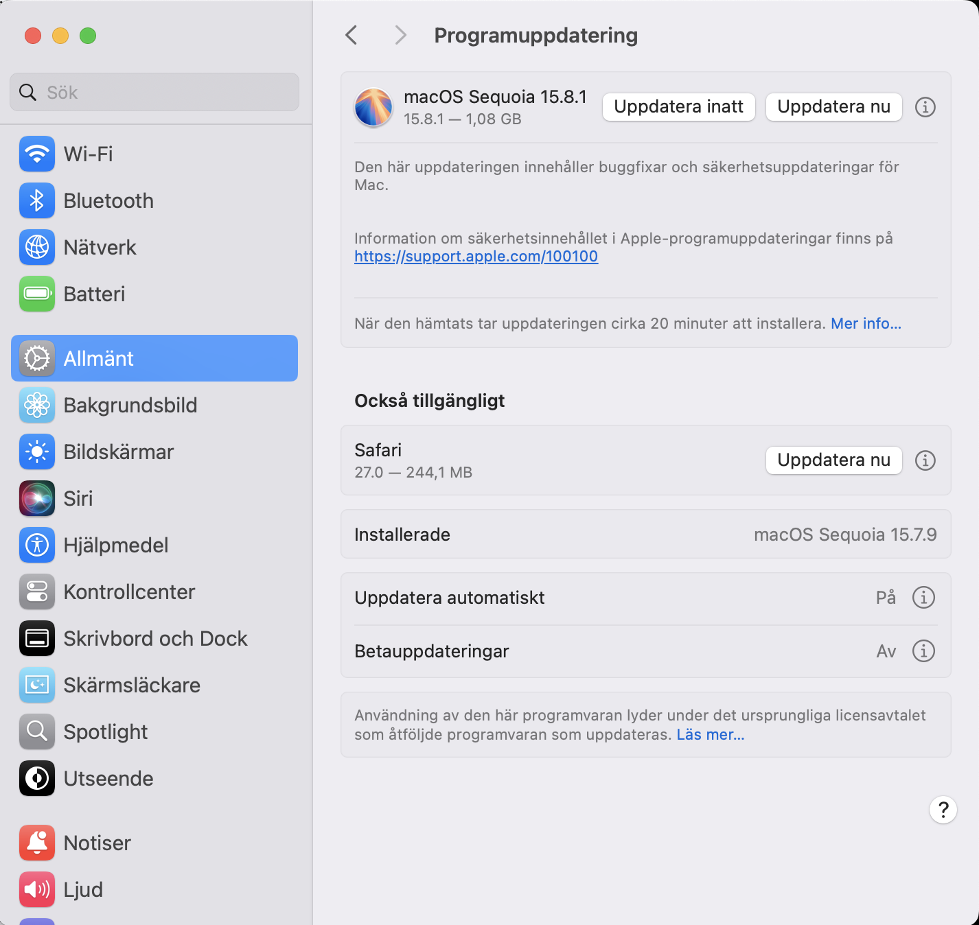 Om det finns tillgängliga uppdateringar ser du en 'Uppdatera nu'-knapp. Du kan också klicka på 'Mer info' för att ta reda på mer om vad uppdateringen innehåller.