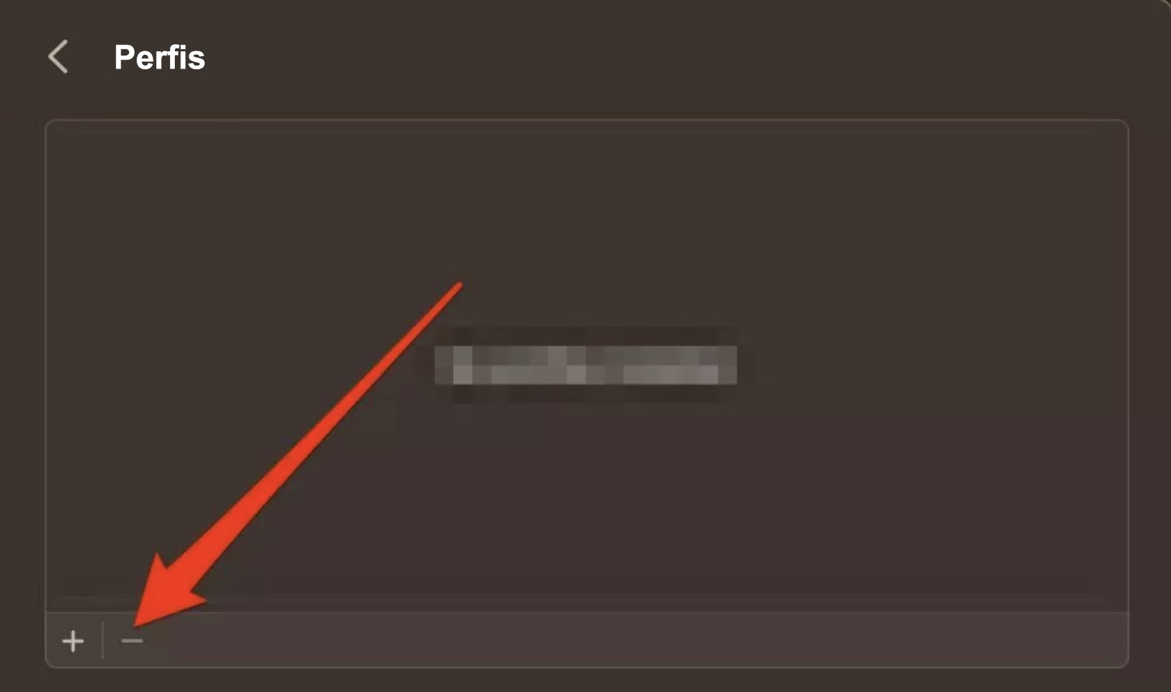 Ajustes do Sistema no Mac mostrando o menu Perfis. Selecione quaisquer perfis maliciosos que você não criou, depois clique no botão – para removê-los.