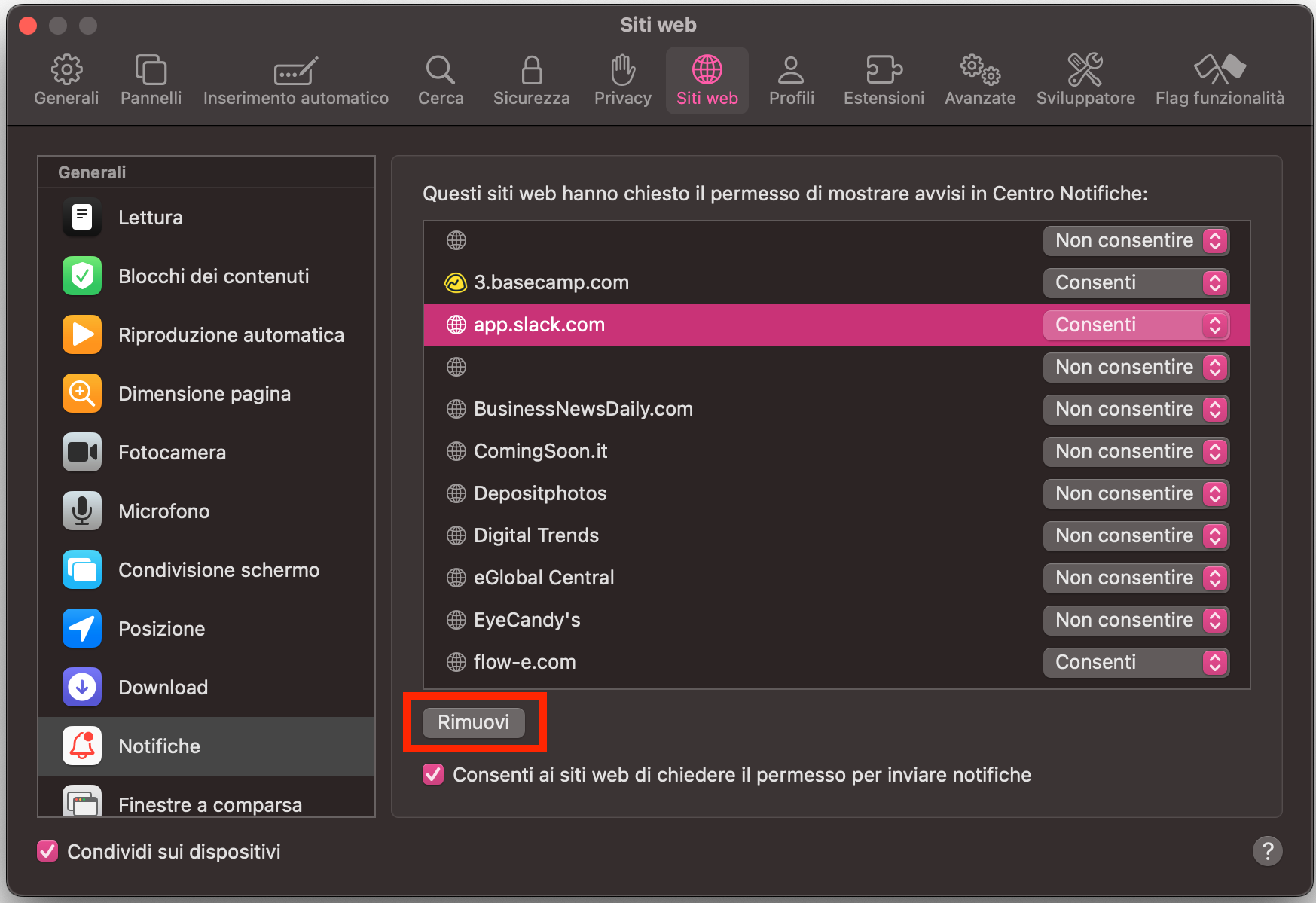 Le impostazioni Siti web di Safari, con l’opzione Notifiche selezionata. Un sito è selezionato e Rimuovi è evidenziato. FAQ sui falsi pop-up McAfee su Mac.