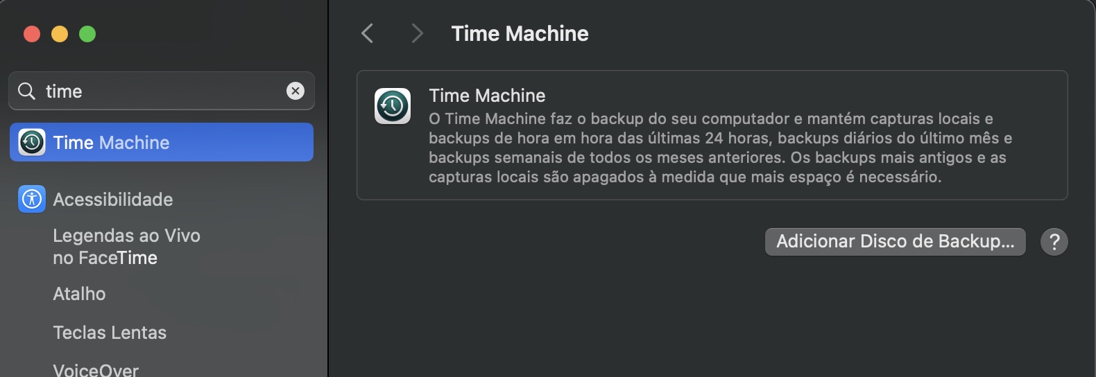 Para limpar o seu Mac, talvez você queira excluir backups antigos do Time Machine depois de remover todos os arquivos de cache acumulados. Para fazer isso, nos Ajustes do Sistema, abra o Time Machine e procure os backups que deseja excluir.