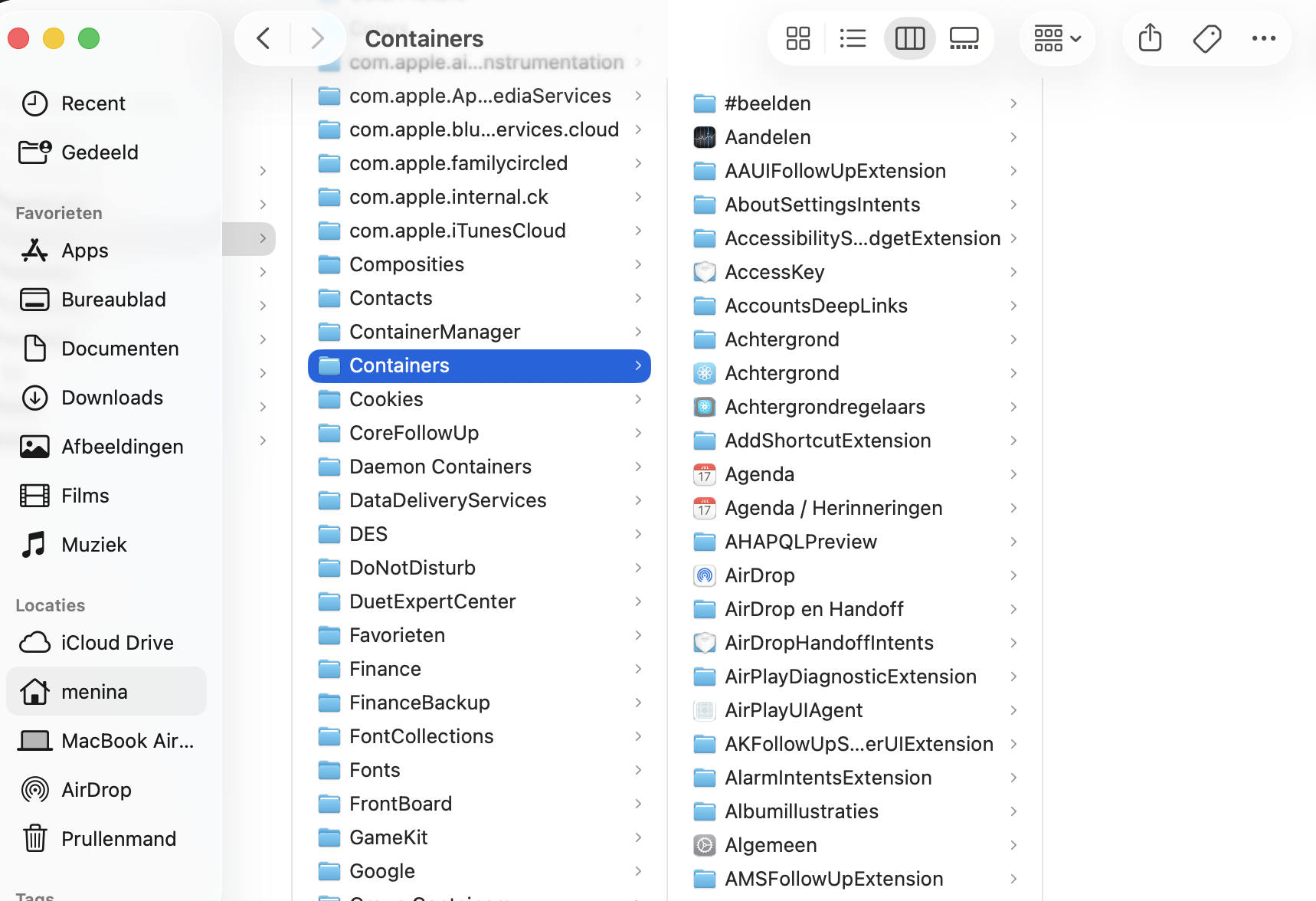 Ga nu vijf containermappen terug en zoek naar de mappen die beginnen met com.apple.mail en com.apple.MailServiceAgent. Selecteer beide mappen en sleep ze naar je bureaublad om je Mail-voorkeuren opnieuw in te stellen.