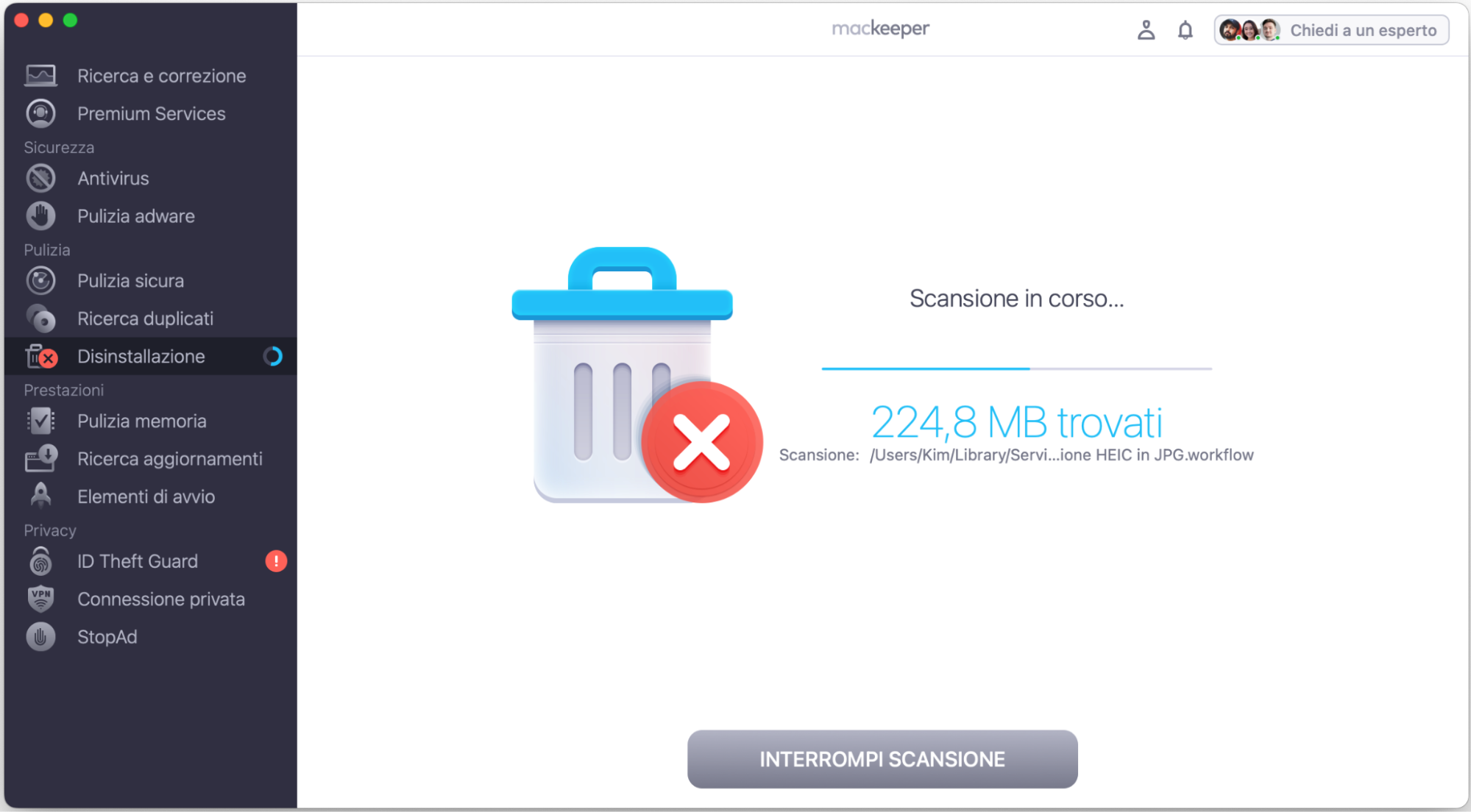 Dopo aver fatto clic su Avvia scansione in Disinstallazione di MacKeeper, attendi il completamento della scansione mentre lo strumento controlla app, plugin e file residui.