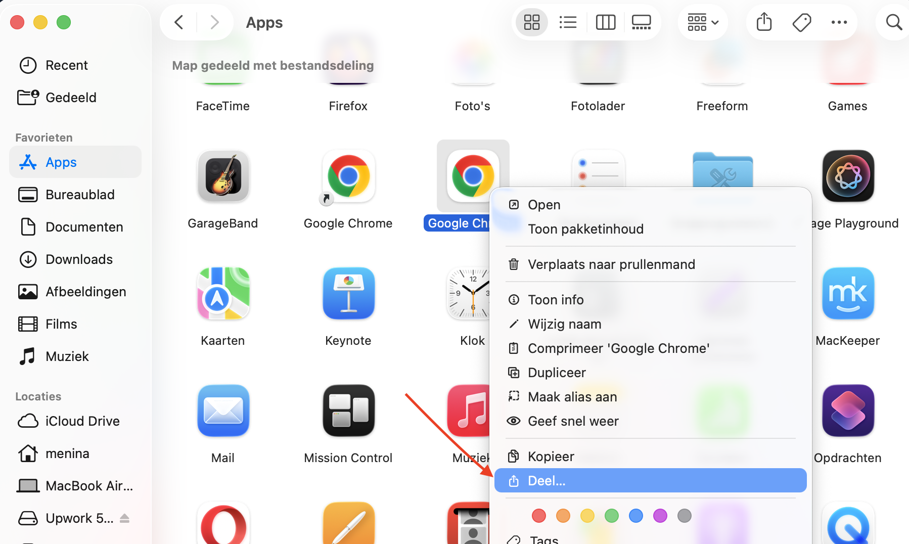 Het rechtermuisknopmenu op Mac met de optie Deel. Klik op Deel om een app via  AirDrop naar je nieuwe Mac te sturen zonder Migratie-assistent te gebruiken.