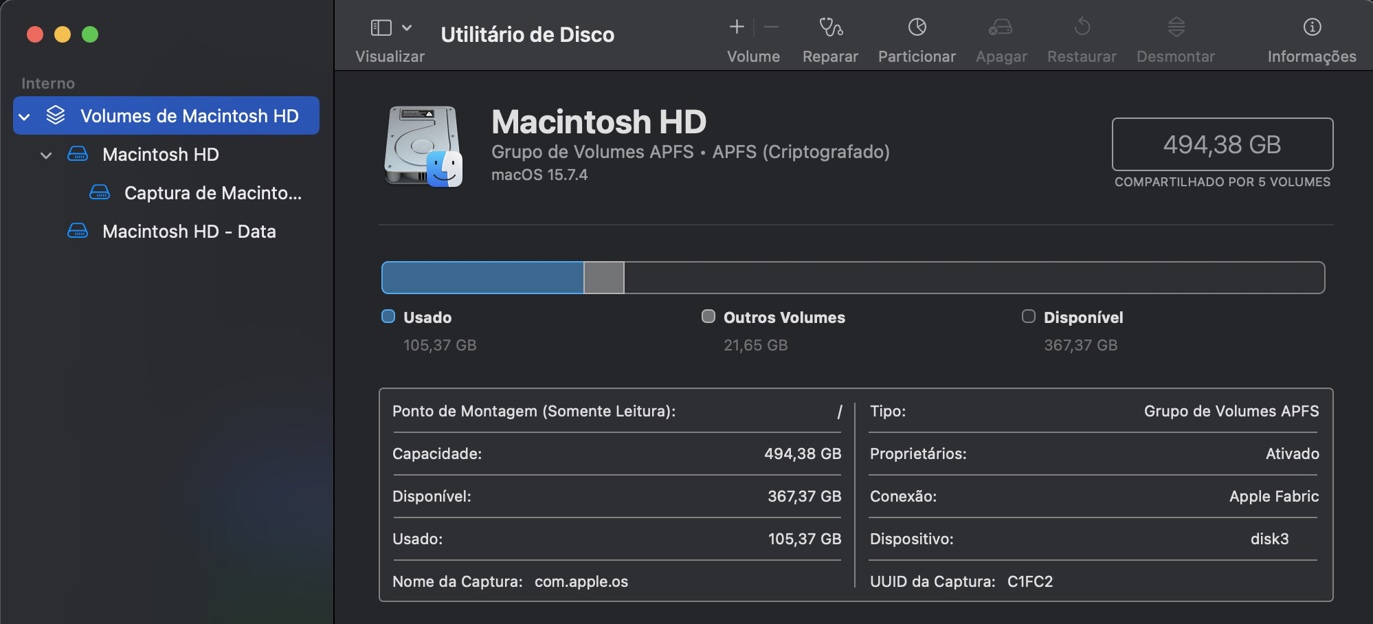 Para executar o Utilitário de Disco no Mac, certifique-se de que todos os discos estejam visíveis (você pode fazer isso selecionando Visualizar > Mostrar Todos os Dispositivos na barra de menu). Seus discos serão exibidos à esquerda da janela. Depois de selecionar seu disco, suas informações serão mostradas na tela.