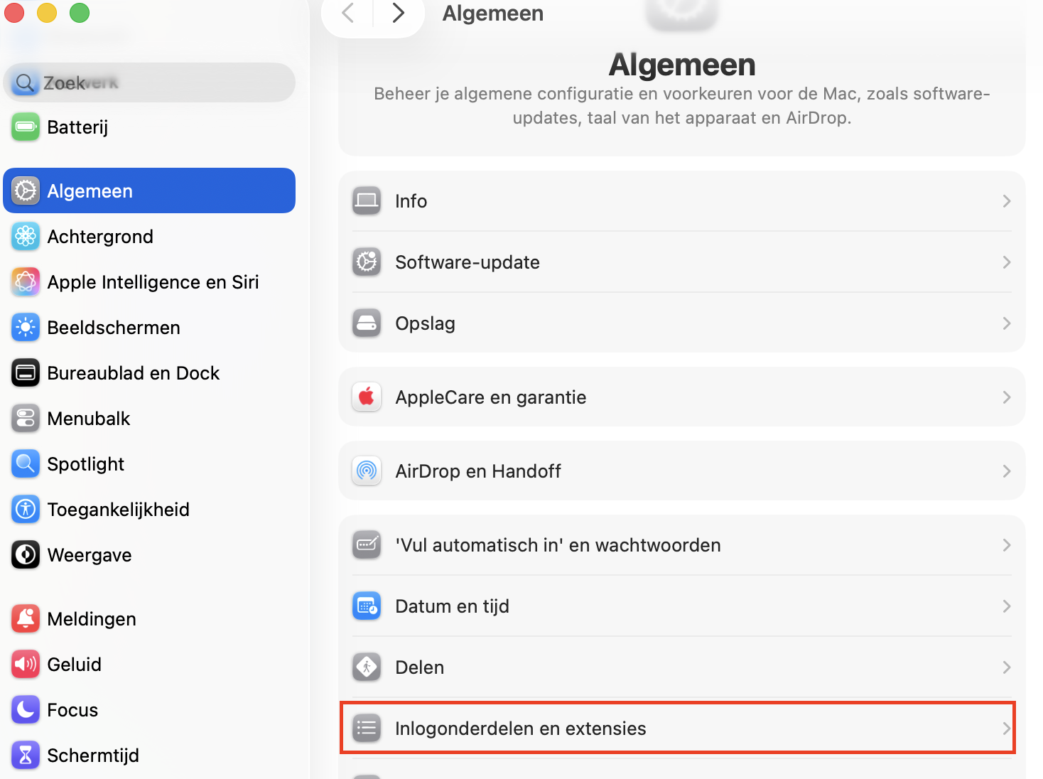 Voorkom dat apps van derden op de achtergrond draaien door naar Systeeminstellingen > Algemeen > Inlogonderdelen en extensies te gaan. Hier krijg je toegang tot al je processen.