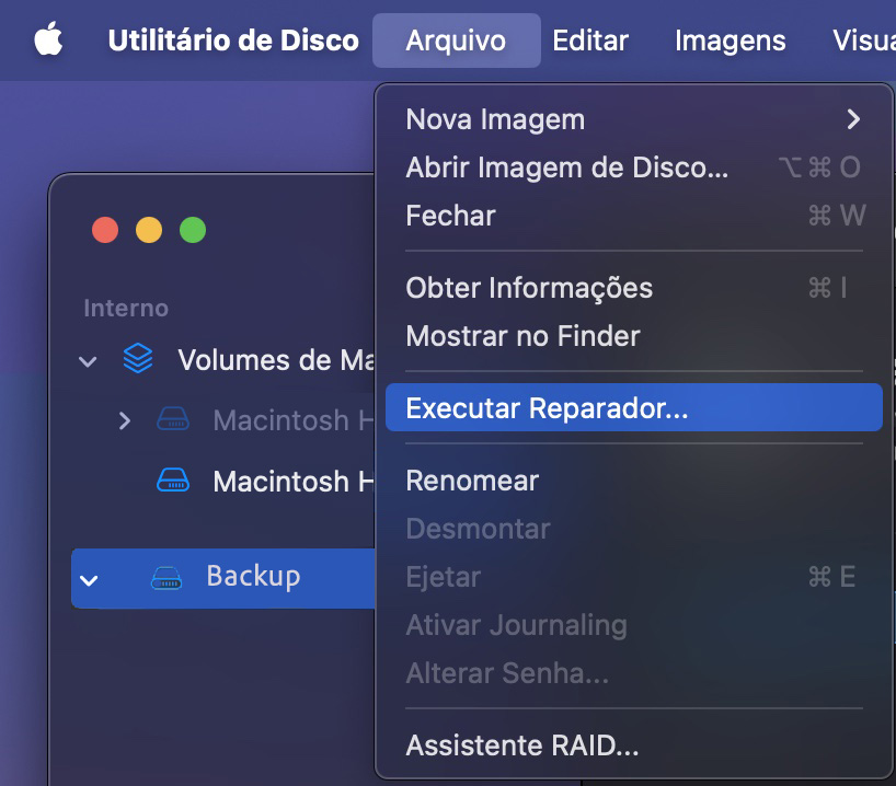 Usando o Utilitário de Disco, você pode executar o Reparador. Isso tentará encontrar e corrigir problemas na sua unidade externa. Clique no botão Reparar para começar ou pela opção Executar Reparador na aba Arquivo na barra de menu.