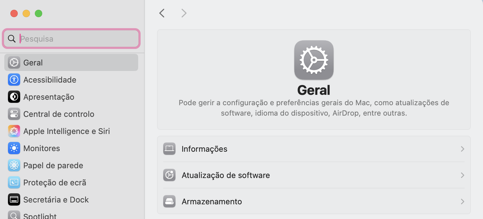 Atualizar o software do seu macOS também pode ajudar a remover bugs que levam os ficheiros do sistema a consumir demasiados dados. Vá a Definições do Sistema > Geral > Atualização de Software.