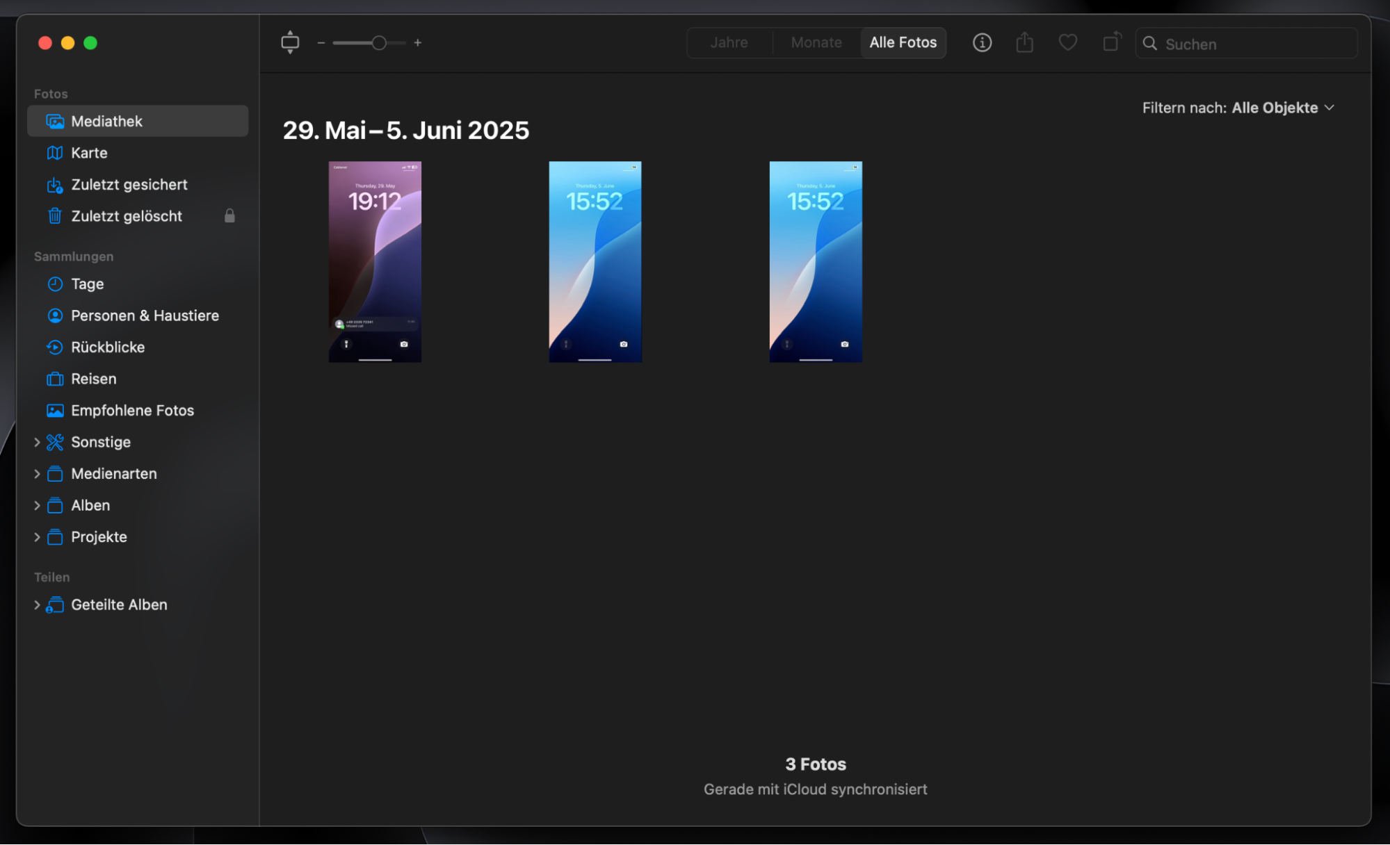 Sie öffnen die Bibliothek, in der alle Fotos gespeichert sind. Scrollen Sie in der Liste nach unten, um alle Fotos anzuzeigen.