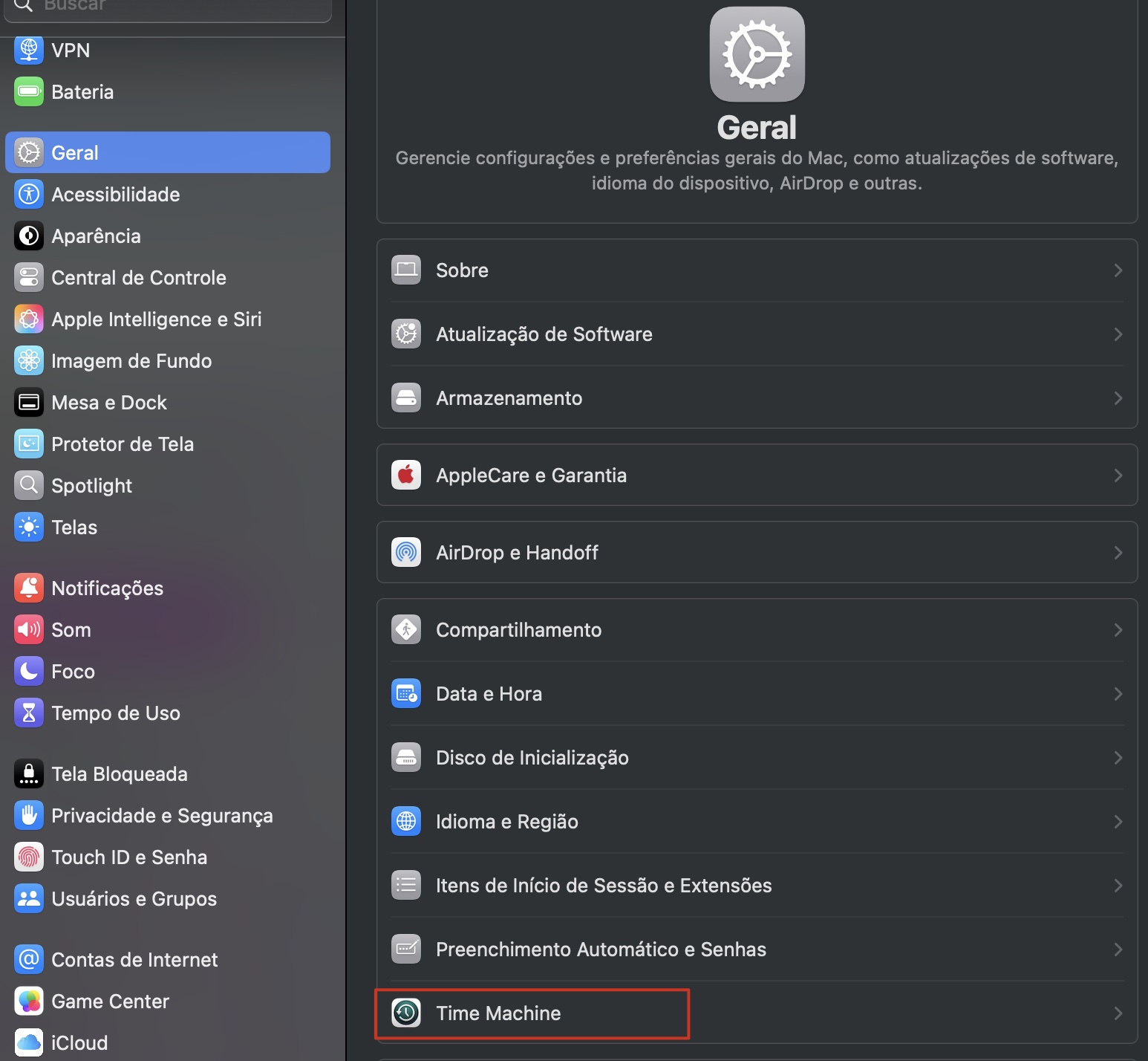 Vá para os Ajustes do Sistema do seu Mac, depois em Geral > Time Machine. A partir daí, você poderá configurar as opções de backup.
