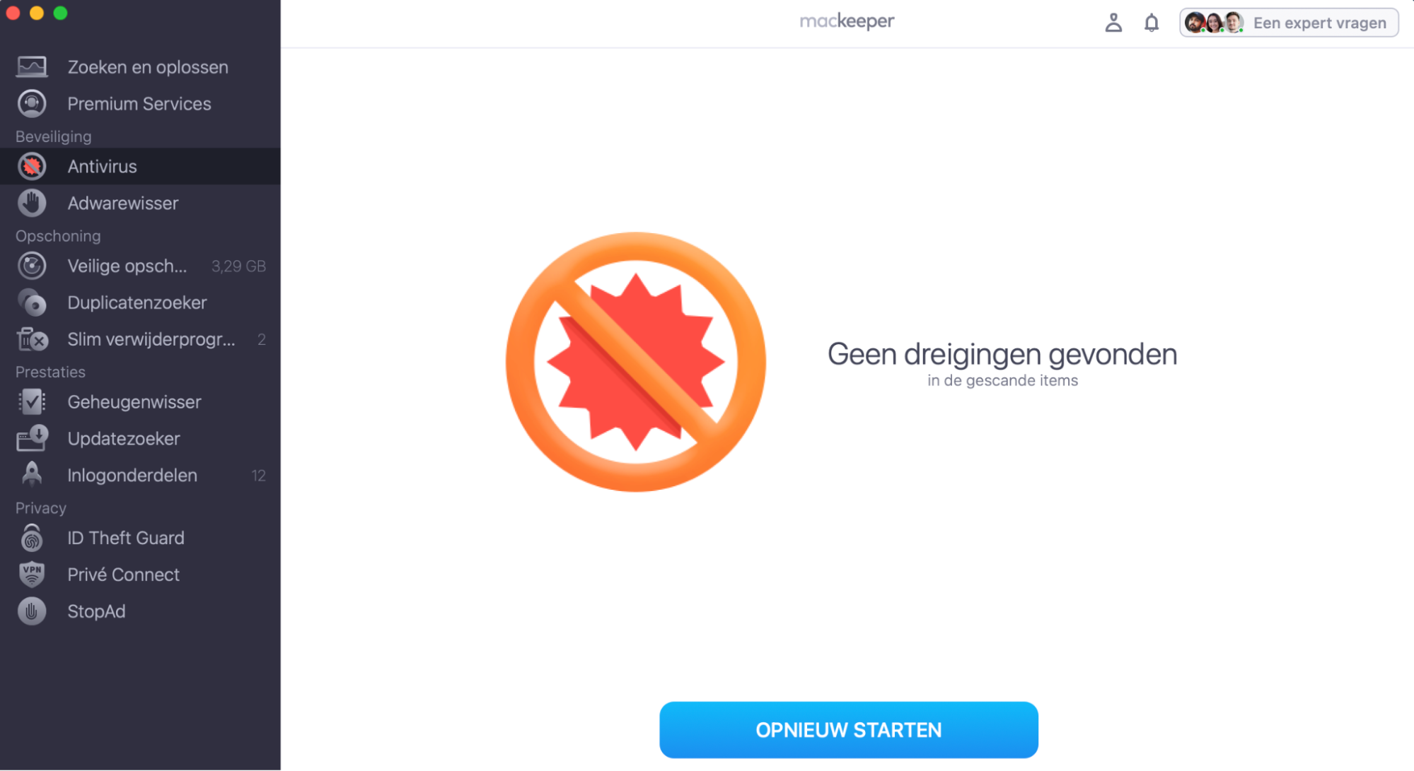 Als er bedreigingen worden gevonden, toont de app deze voor je. Vink in het antivirusresultatenvenster van MacKeeper de vakjes aan naast de mogelijk gevaarlijke bestanden en klik op ‘Verplaats naar quarantaine’.