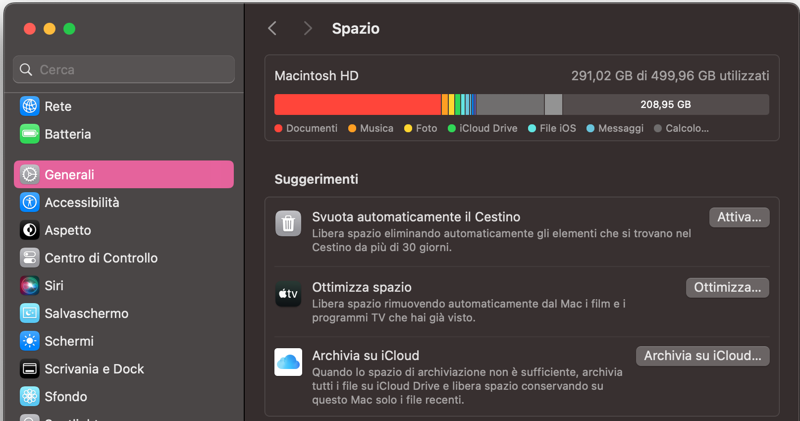 Nella finestra Informazioni su questo Mac, seleziona la scheda Archiviazione e fai clic sul pulsante Gestisci per rimuovere i file superflui.