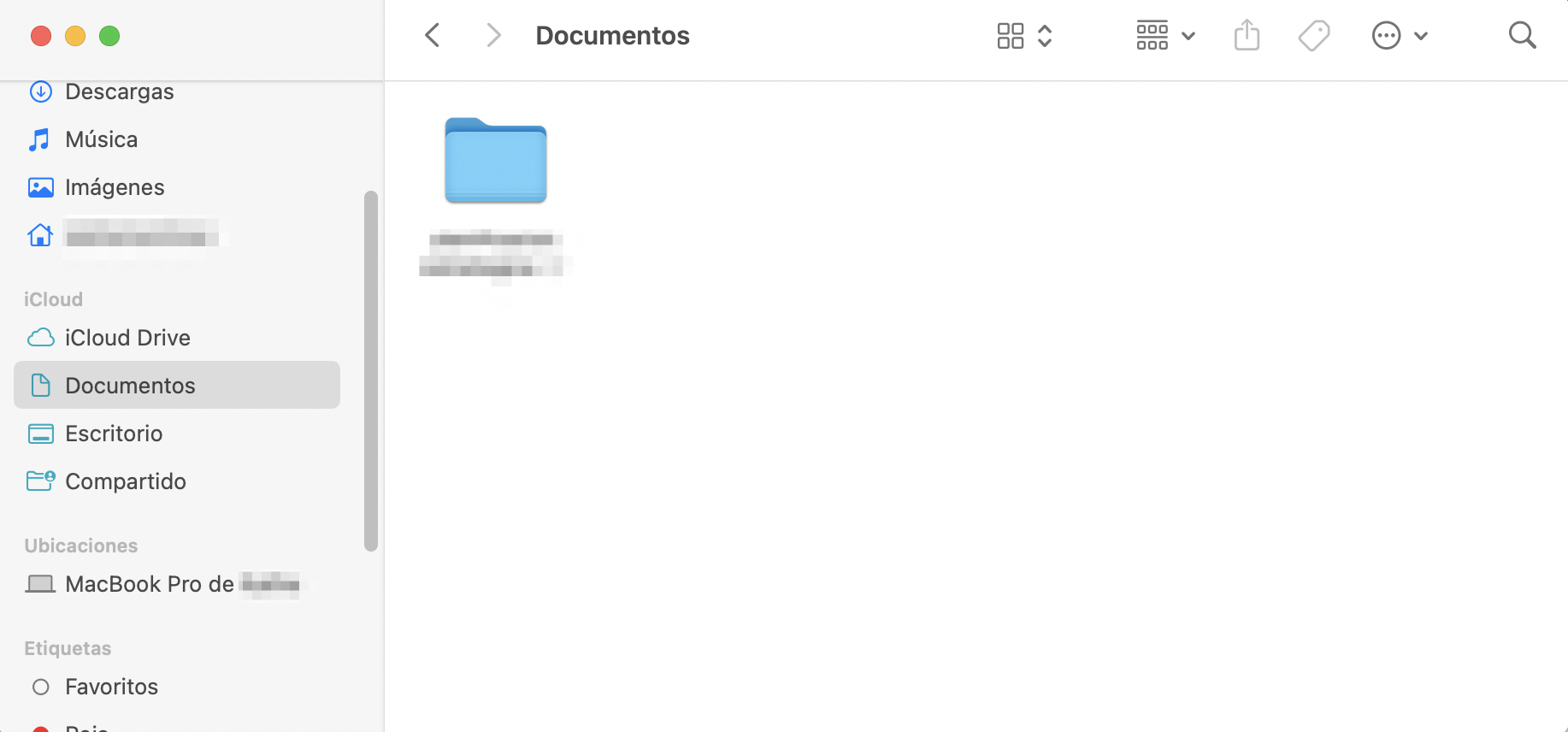 Espera entre 10 y 15 segundos antes de volver a conectar el dispositivo USB al mismo puerto o a uno diferente en tu Mac, para ayudar a resolver cualquier problema de conexión.