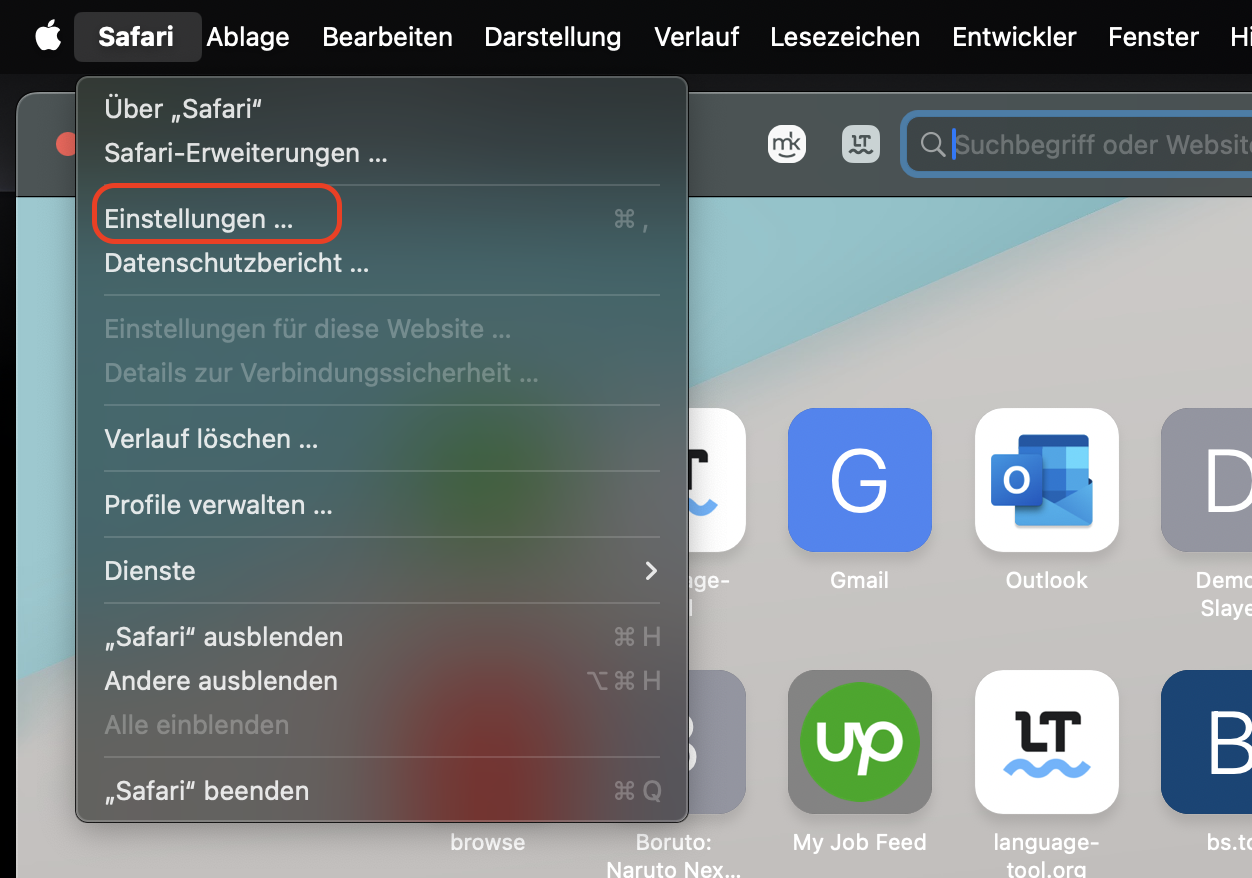 Das Safari-Menü in macOS Monterey zeigt alle verfügbaren Optionen an. Klicken Sie auf Einstellungen, um auf die Erweiterungen zuzugreifen.