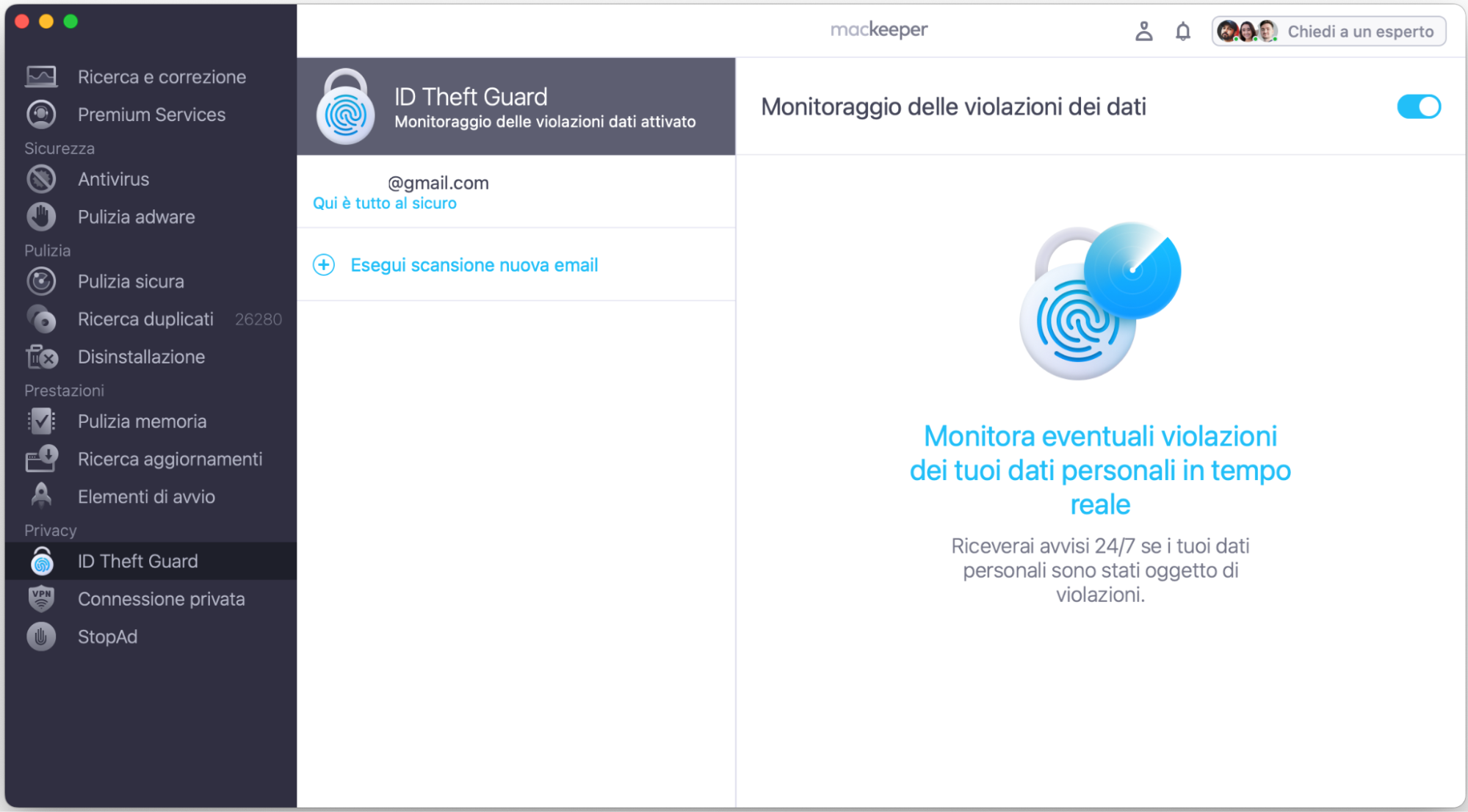 Per ottenere una protezione ancora maggiore dei dati per le tue email, usa ID Theft Guard di MacKeeper. Nella nostra applicazione, scegli questa funzione a sinistra, aggiungi l’email con il pulsante +, e attiva il Monitor violazioni dati. 
