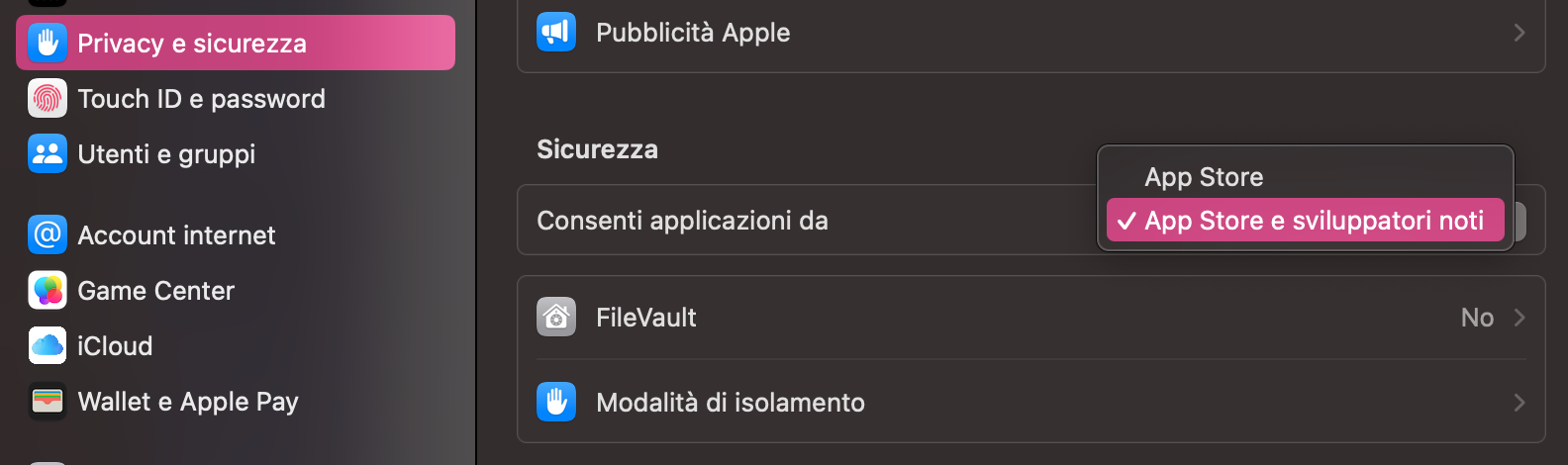Poi scorri verso il basso fino a Sicurezza. Seleziona l’opzione App Store per limitare i download solo a fonti affidabili.