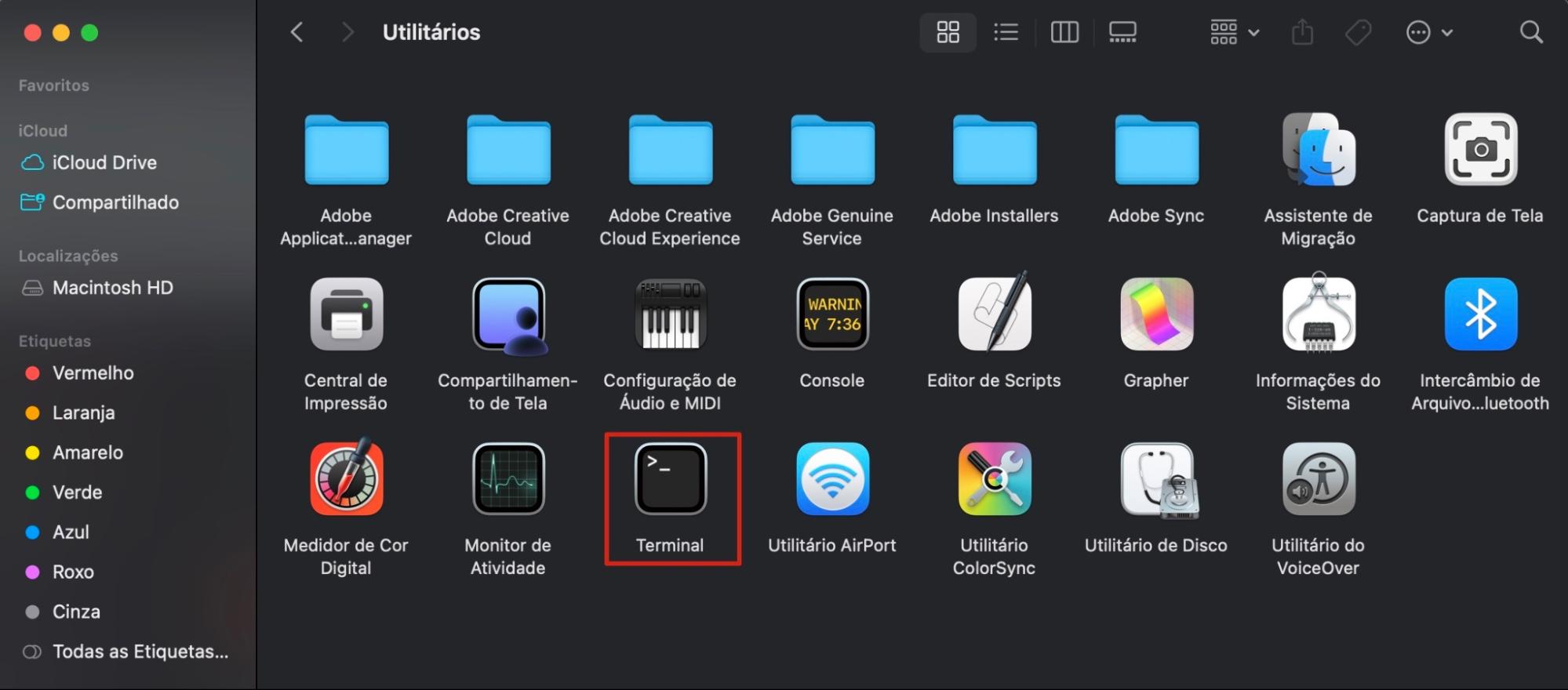 A pasta Utilitários no Finder em um Mac. É aqui que você encontra o Terminal, que pode ser utilizado para reparar as permissões do disco no Mac.