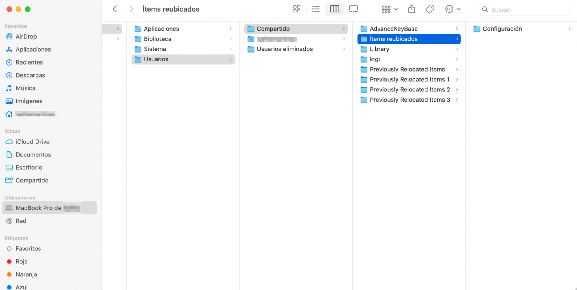 Para eliminar los elementos reubicados en tu MacBook, debes ir a Finder, seleccionar el disco duro (Macintosh HD) y seguir la ruta Usuarios > Compartido > Elementos reubicados. En esta carpeta, elige los archivos que necesitas eliminar y muévelos a la papelera.