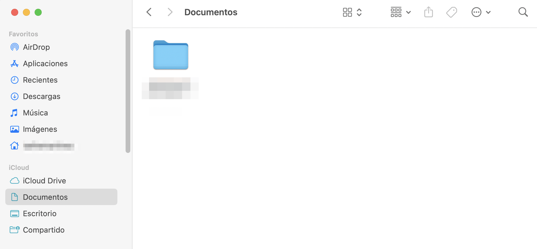 Antes de desconectar tu dispositivo USB de tu Mac, identifica el dispositivo USB que está causando el problema para asegurarte de no desconectar el dispositivo equivocado de tu portátil o equipo Apple.