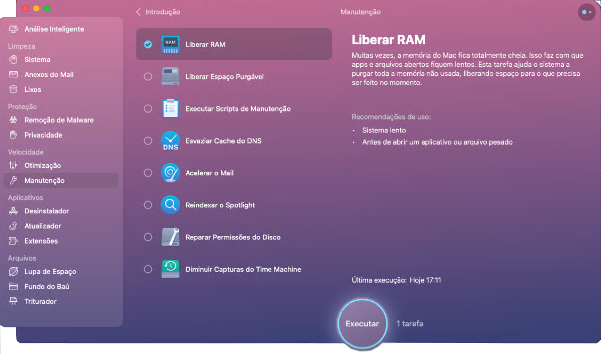 Em comparação, o CleanMyMac é exibido com a ferramenta Liberar RAM, que desempenha uma função semelhante. Isso permite avaliar as diferenças entre os aplicativos e comparar suas interfaces, recursos e experiência de uso.