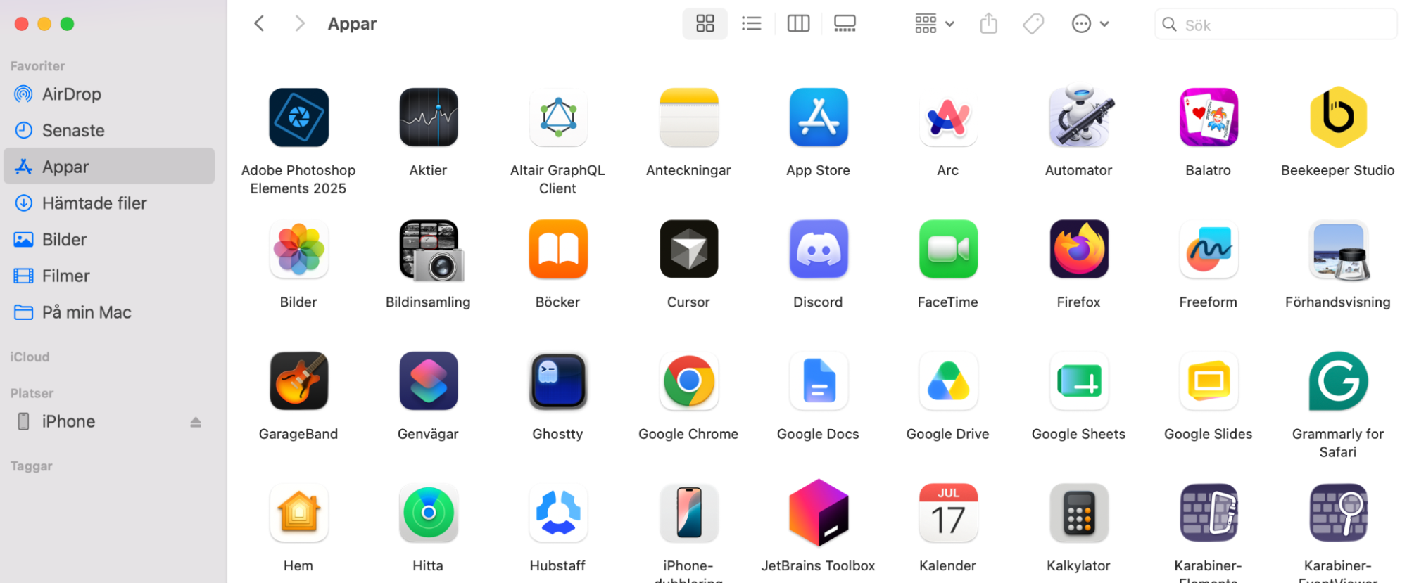 Mappen Appar på Mac som visar ikoner för alla installerade appar och spel. Ta bort all programvara du inte längre använder för att frigöra utrymme på din Macs startskiva.