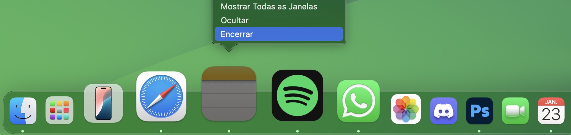Clique com o botão direito no ícone do app em execução no Dock do seu Mac e selecione Encerrar para fechar esse app. Depois, tente copiar e colar novamente.