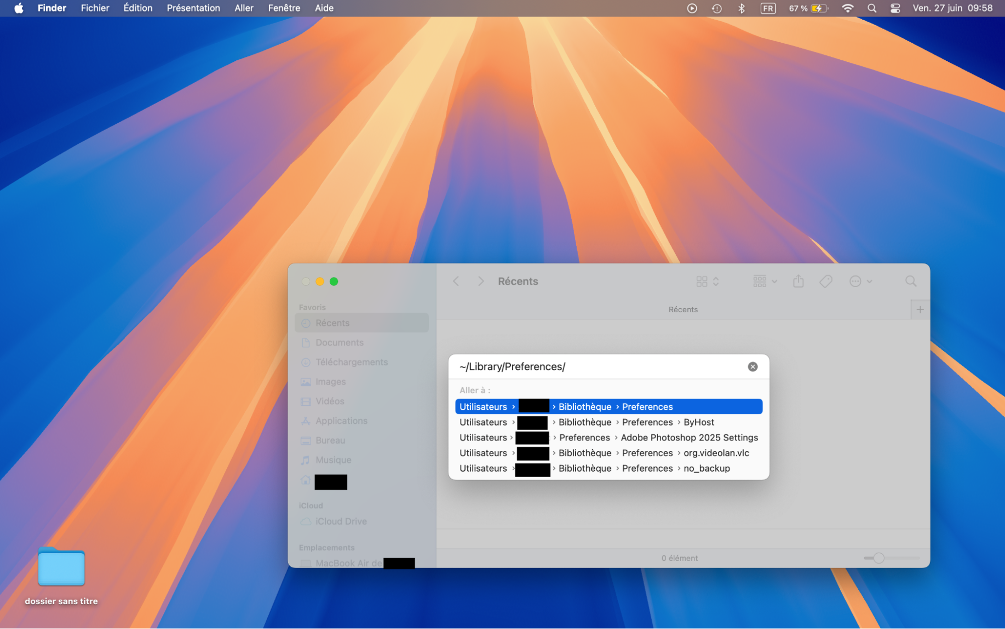 Supprimez vos fichiers de préférences endommagés. Voici comment faire : cliquez sur Finder, puis sur Aller dans la barre des menus supérieure, et sélectionnez l’option Aller au dossier. Saisissez la commande ~/Library/Preferences/ dans la zone de texte d’Aller au dossier et pressez la touche Entrée.
