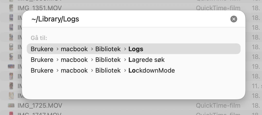 For å fjerne programlogger og programstøttefiler, for å redusere Annet-lagring, må du åpne Finder og gå til Gå til mappe-alternativet. I popup-boksen skriver du inn ~/Library/Logs for å vise programlogger, eller /var/log for å vise systemlogger.