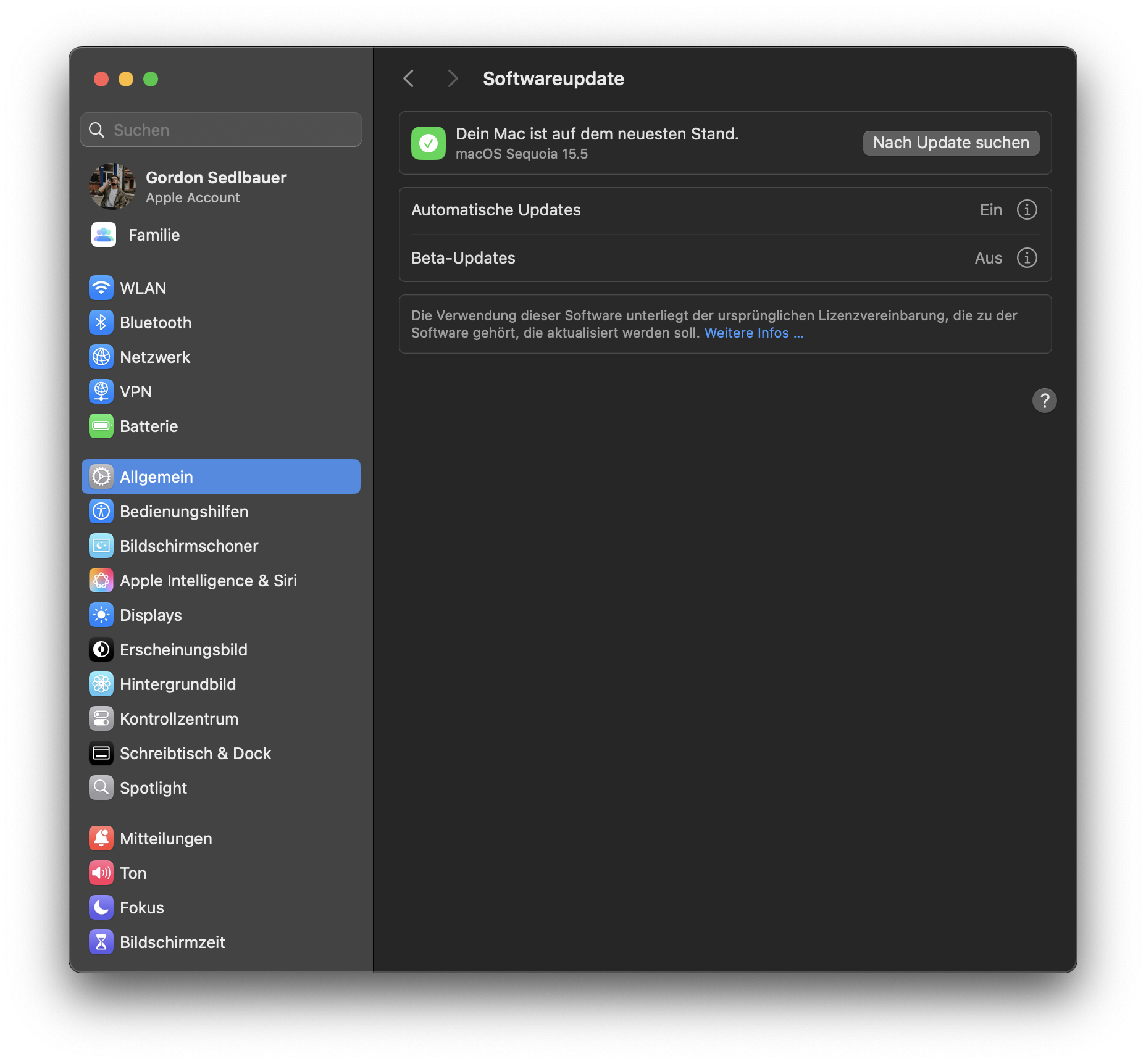 Um den macOS-Update fortzusetzen, überprüfen Sie im Fenster Softwareupdate die Informationen zum verfügbaren Update. Wenn ein Update verfügbar ist, klicken Sie auf die Schaltfläche Jetzt aktualisieren, um den Vorgang fortzusetzen.