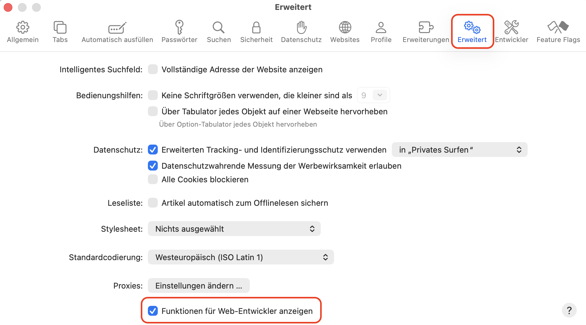 Erweiterte Einstellungen von Safari. Die Option Funktionen für Webentwickler anzeigen ist hervorgehoben. So setzen Sie Safari zurück, als Teil einer Anleitung, wie man gefälschte McAfee-Pop-ups auf dem Mac blockieren kann.